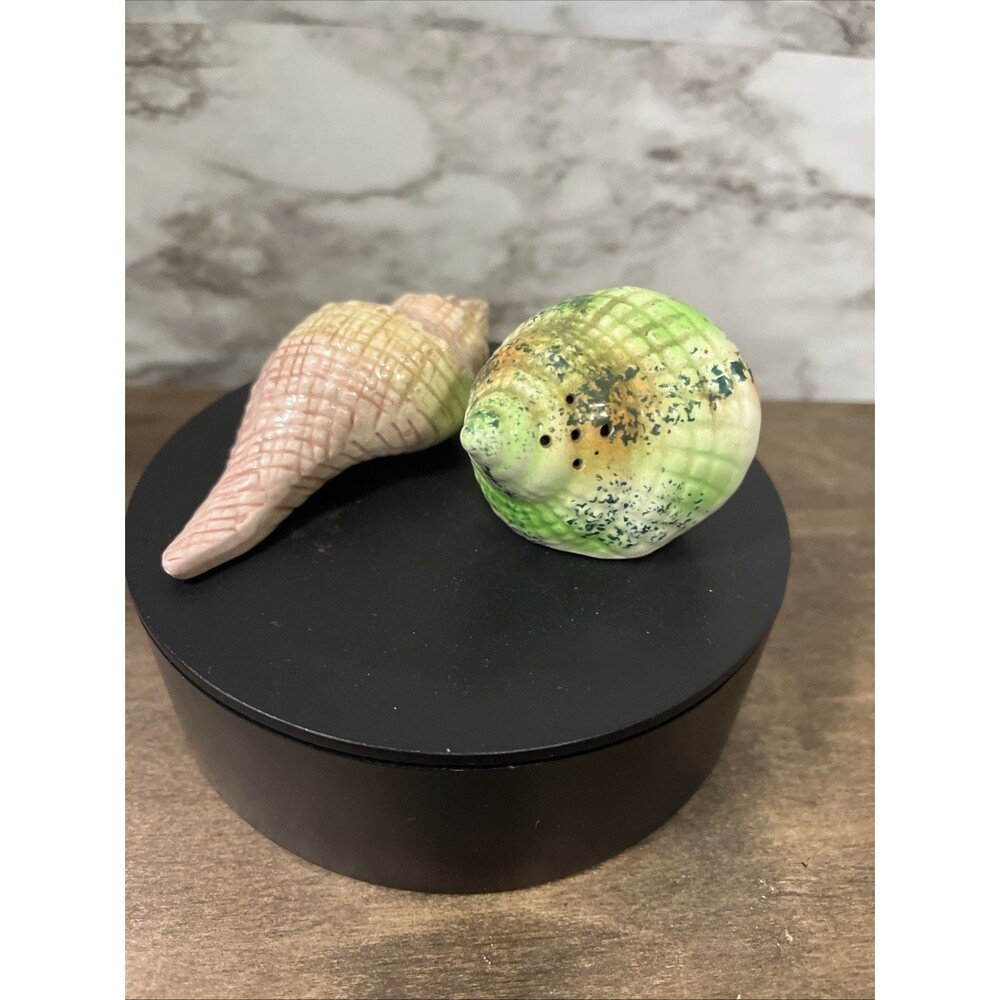 Sea Shell Japan Salt & Pepper Nautical Beachy